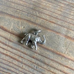 Elephant Charm Silver 1”